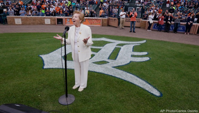 holocaust-survivor-anthem-tigers-game-052116_149118