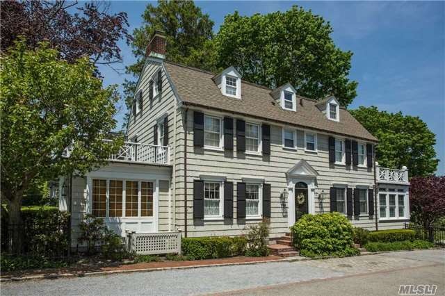 'The Amityville Horror' House on the Market for $850,000_157000