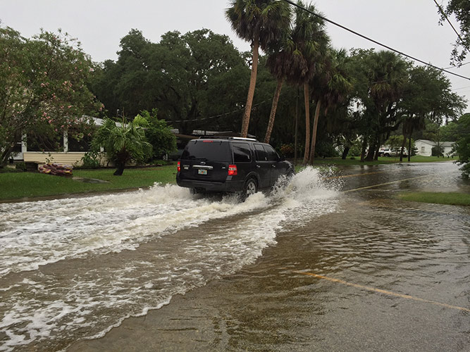 street-flooding_210639