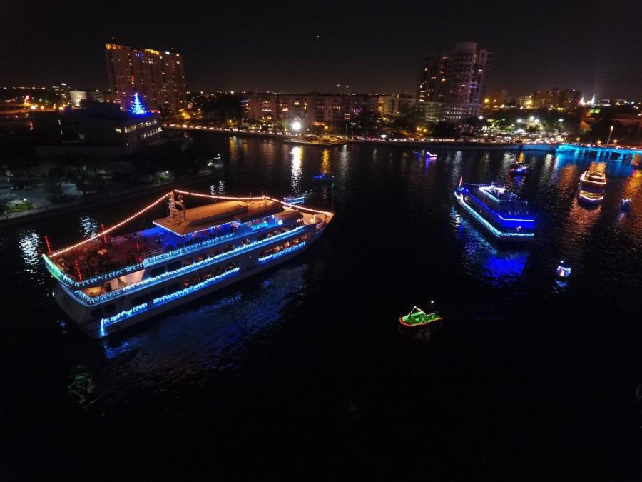 tampa lighted boat parade_523639