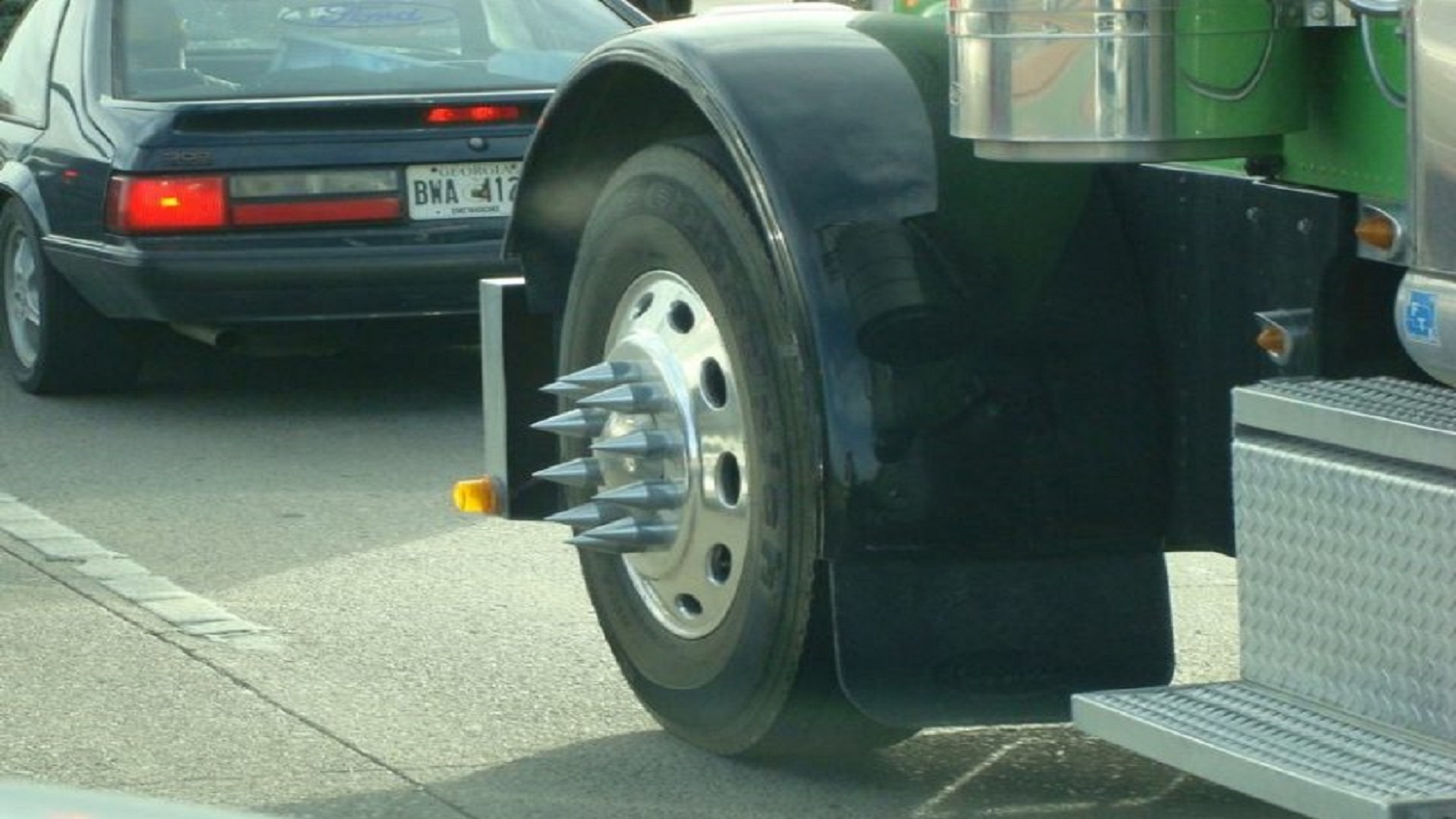 Lug nut spikes