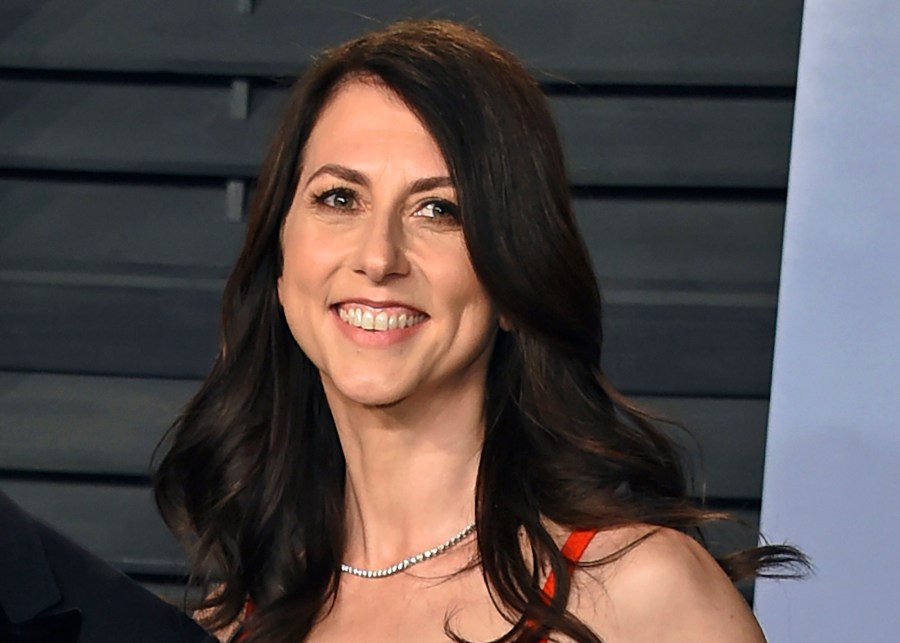 MacKenzie Scott, MacKenzie Bezos