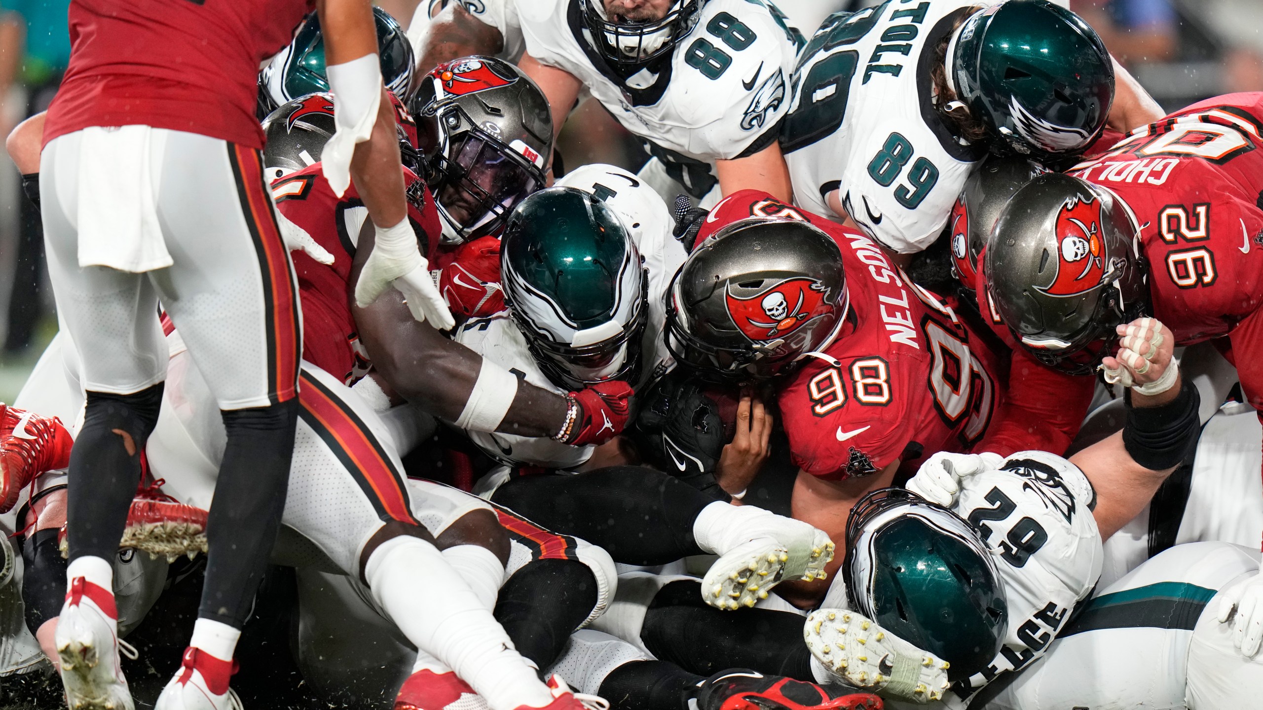 Philadelphia Eagles' Jalen Hurts, center, scores a touchdown during the second half of an NFL football game against the Tampa Bay Buccaneers, Monday, Sept. 25, 2023, in Tampa, Fla. (AP Photo/Chris O'Meara)