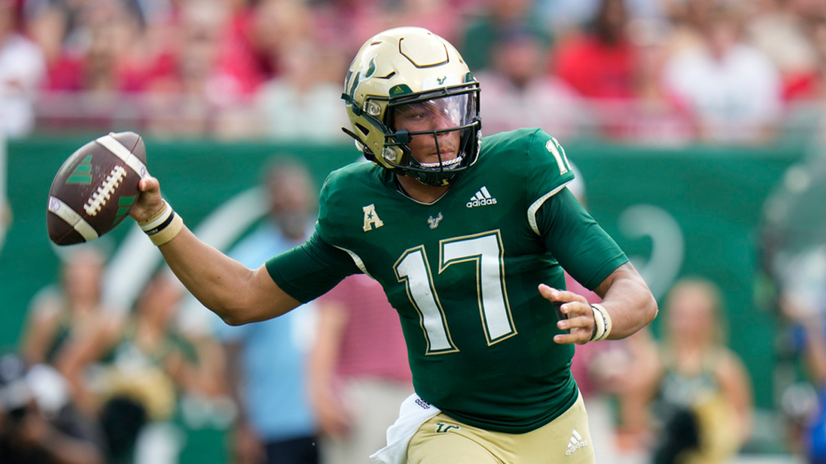 Byrum Brown, quarterback USF Bulls /AP Photo